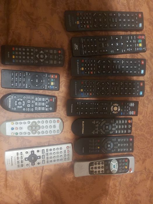 Продам  пульты к телевизору.