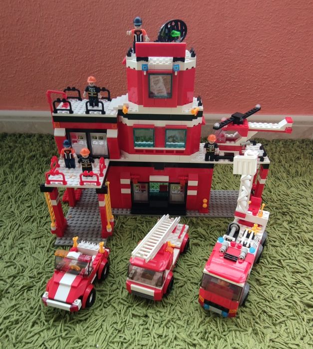 Lego dos bombeiros e lote várias peças