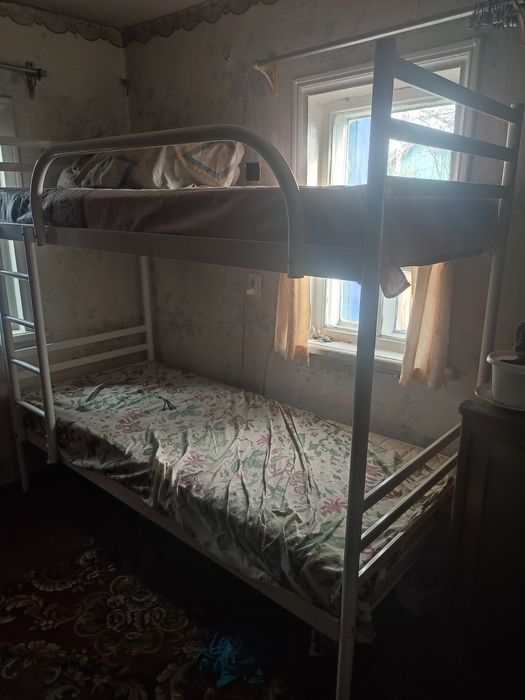 Двухъярусная кровать