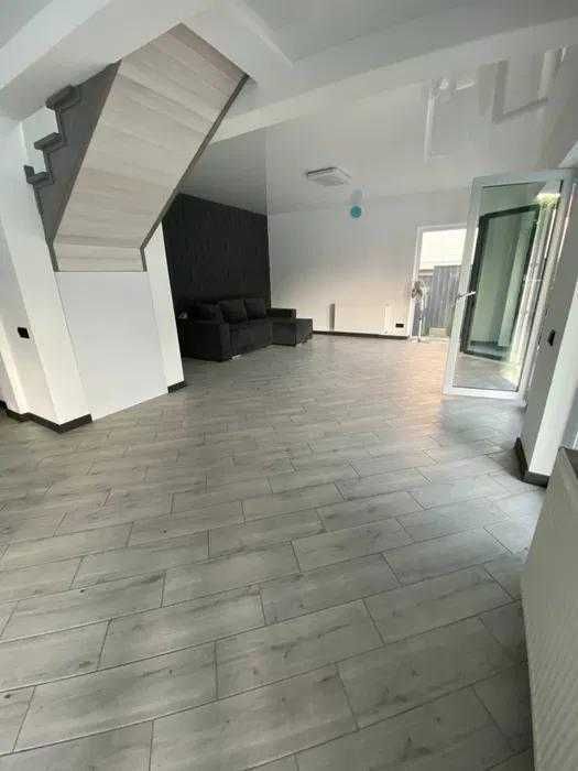 Оренда будинку з басейном с. Наварія 150м² 4 кімнати власне опалення