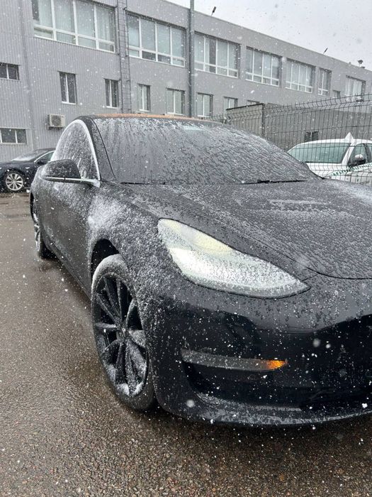 Аренда Tesla 3, Y
