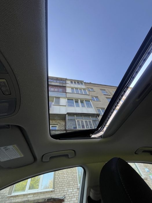 Автомобіль Hyndai