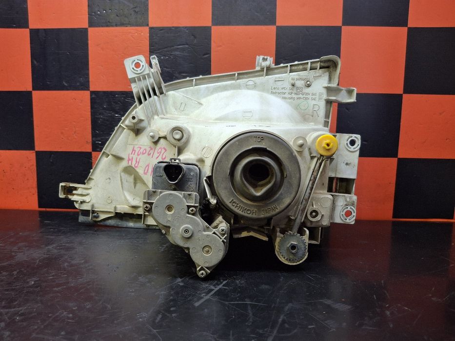 Ótica / farol direita TOYOTA Dyna Chassis (KD_, LY_, _Y2_, _U3_, _U4)