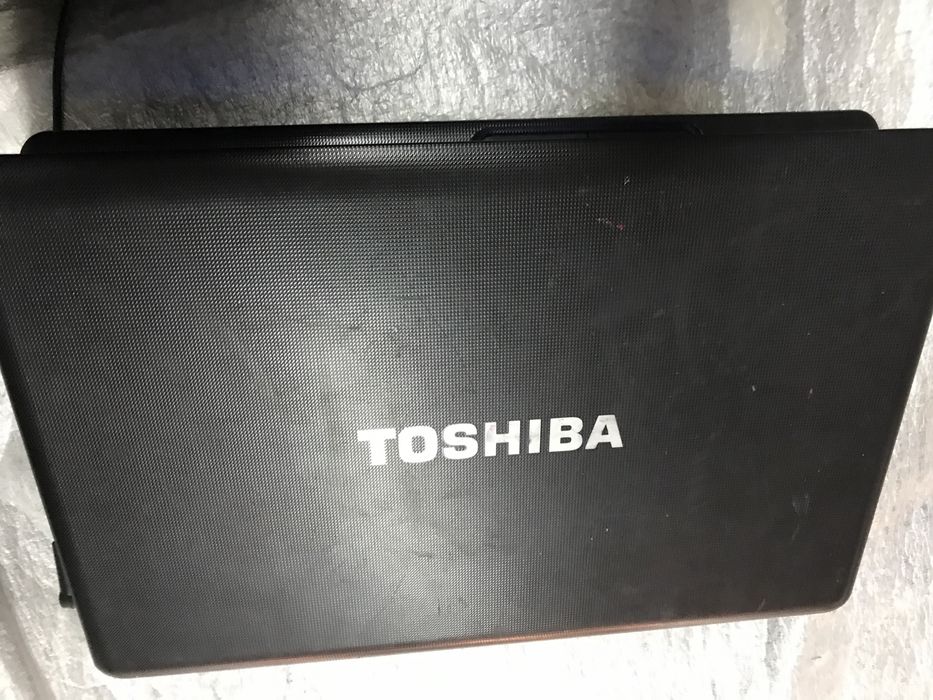 Portatil toshiba c660-151