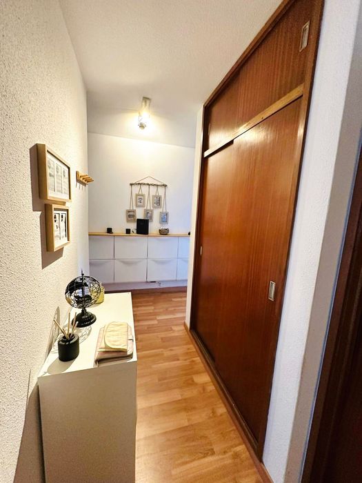 T3 Luminoso em Excelente Estado | Caxias | Disponível a 1 de Julho
