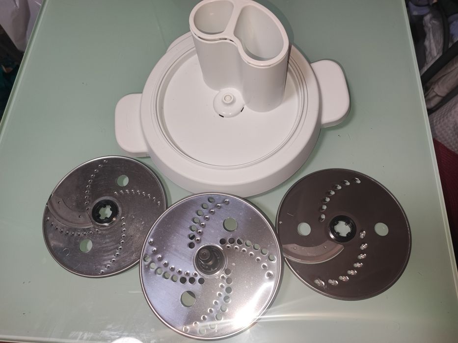 Robot de cozinha Moulinex Companion com todos os acessórios extra