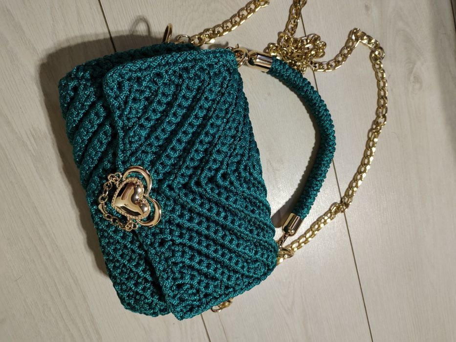 Продам сумку в'язану гачком