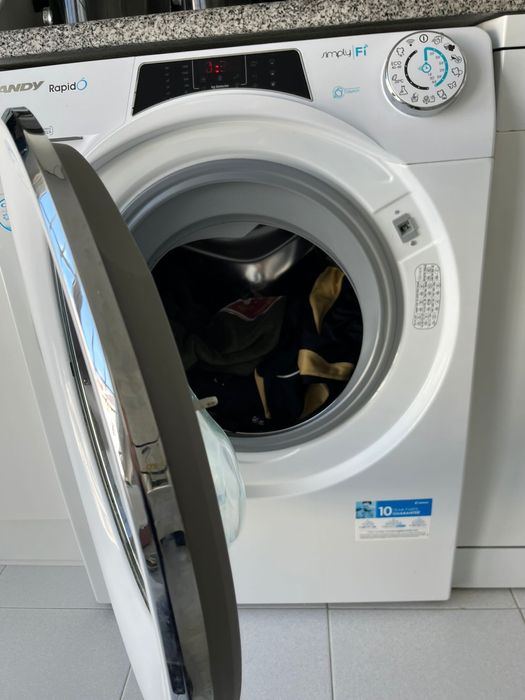 Máquina de lavar roupa Candy