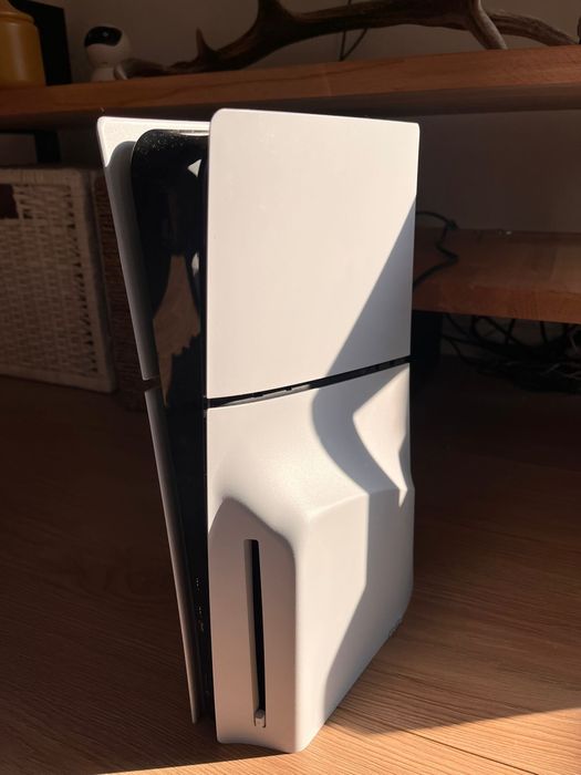 Konsola Playstation 5 Slim e-chassis + kontrolery SONY DualSense