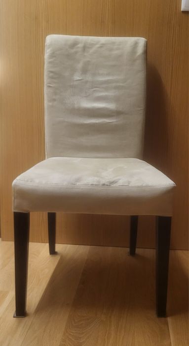 Vendo 4 cadeiras+ oferta de + 4 capas