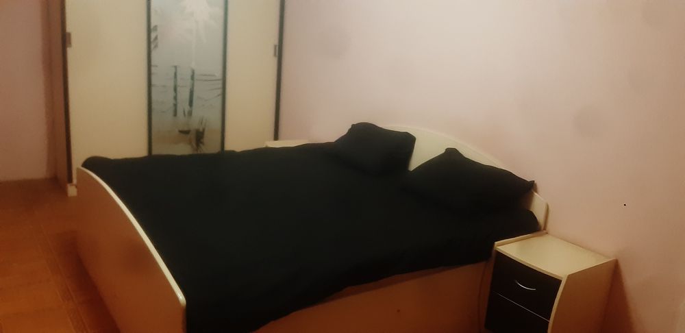 Сдам одну или две комнаты в большой квартире