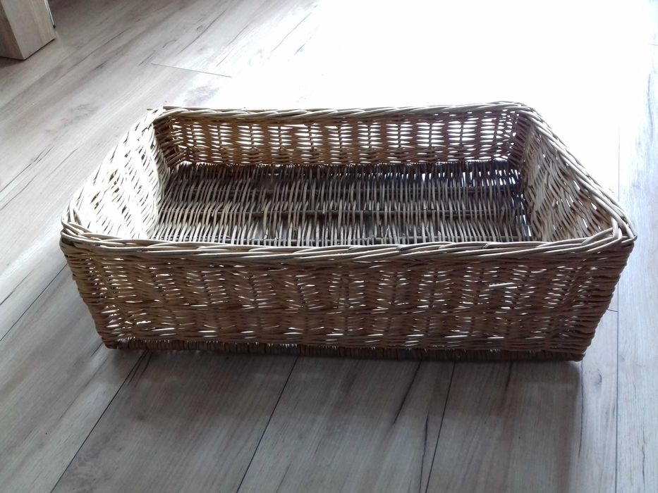 Kosz wiklinowy niski, 62cm x 43cm x 21cm, używany, w dobrym stanie, 20261003