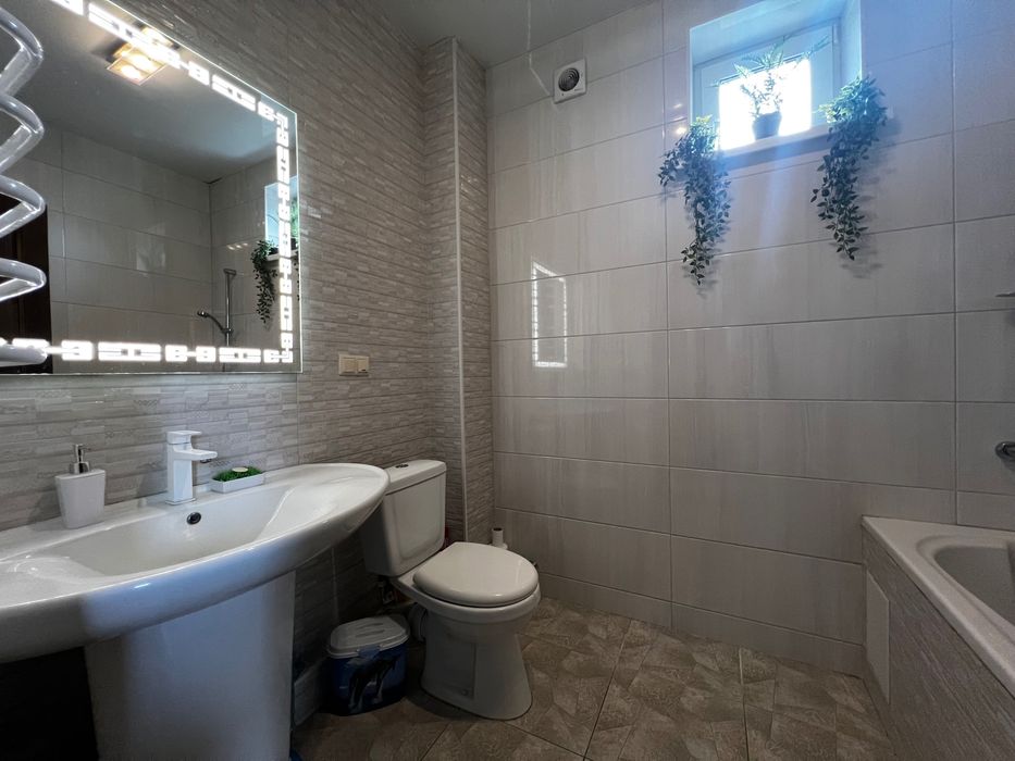 Будинок під Києвом з резервним живленням при вимиканні світла!!!