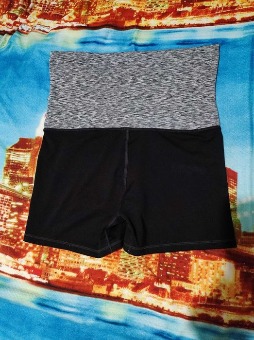 Шорты и футболки для беременных