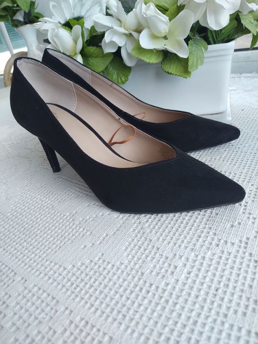 Sapatos pretos de salto em camurça, elegantes - H & M - Tamanho 37