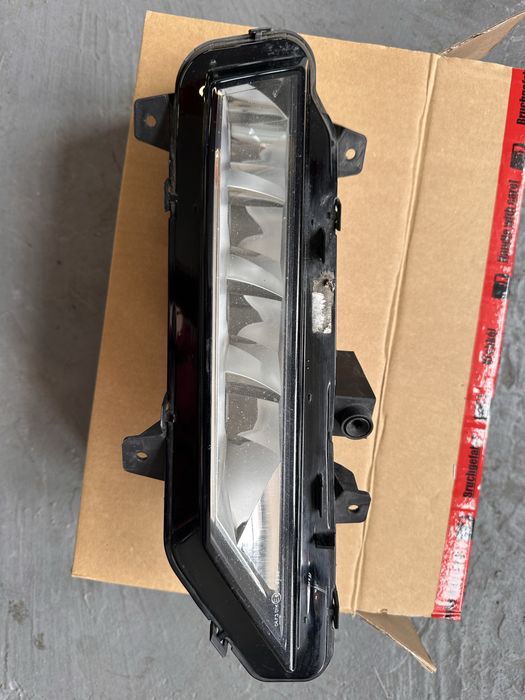 Halogen lewy skoda octavia RS IV  5E3941699a