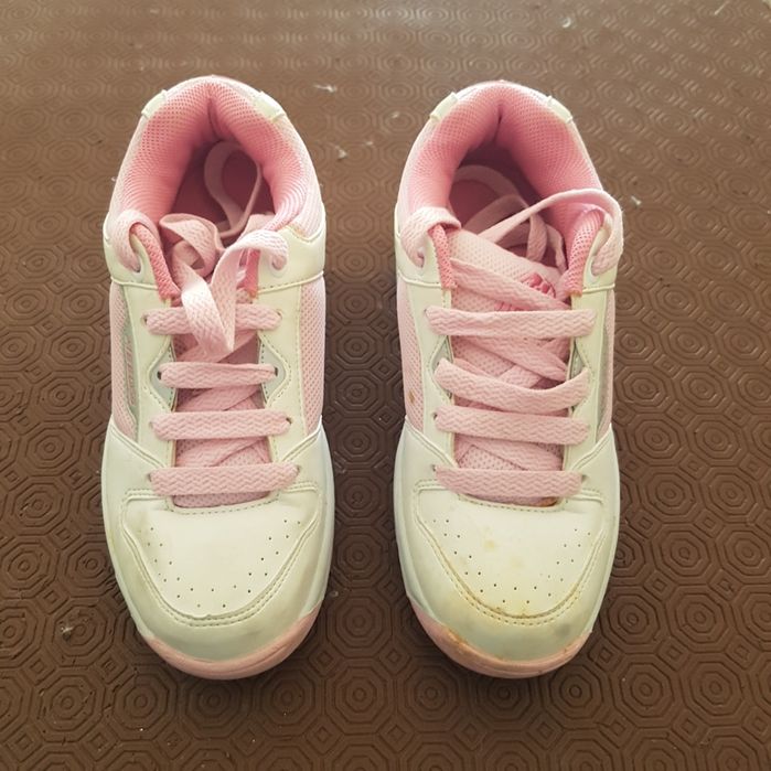 Ténis/ Sapatilhas com rodinhas