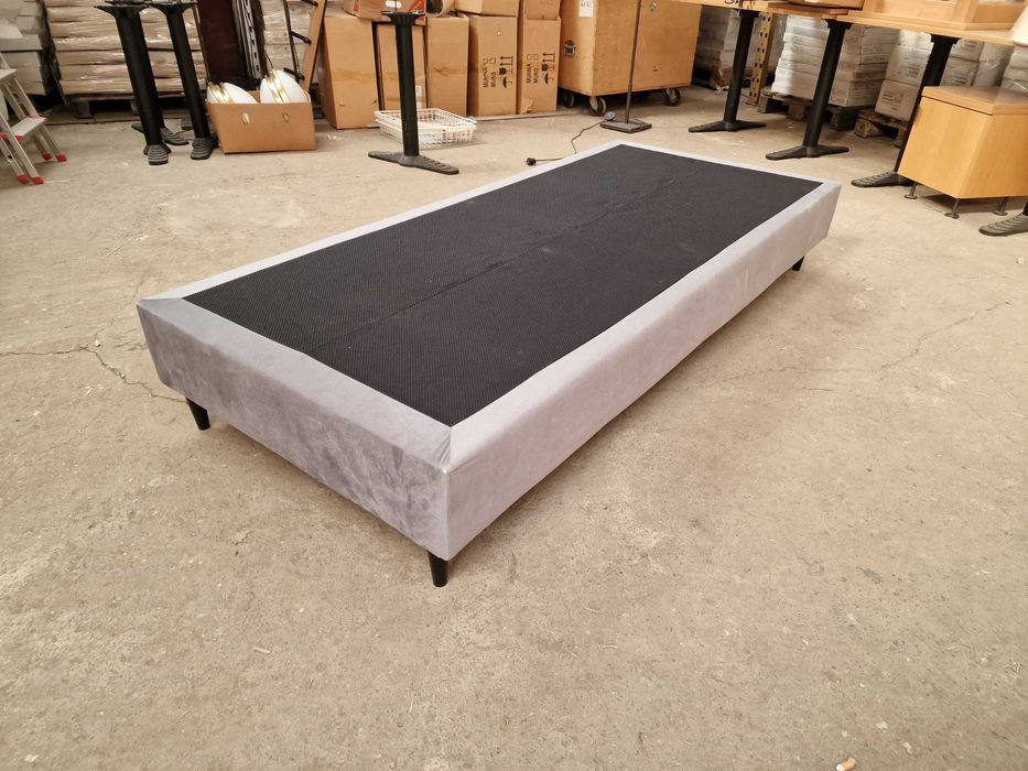 Łóżko kontynentalne pojedyncze tapicerowane 90x200cm z materacem NOWE