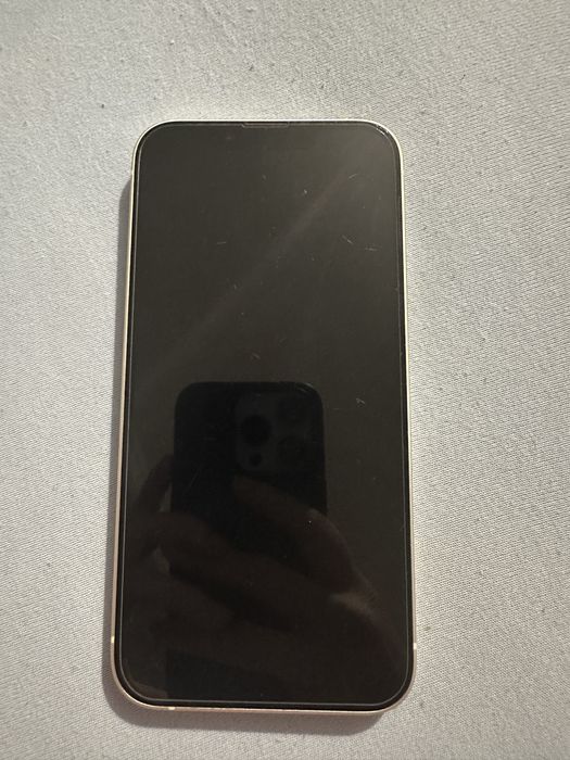 Iphone 13 77% baterii