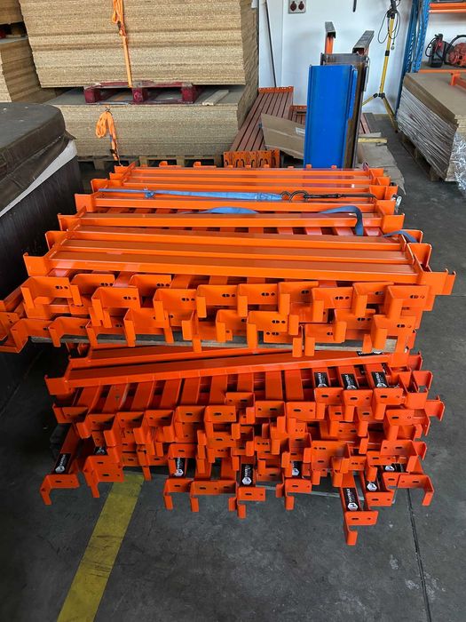 Regały paletowe magazynowe przemysłowe Mago MGL HX trawersy 360cm hala