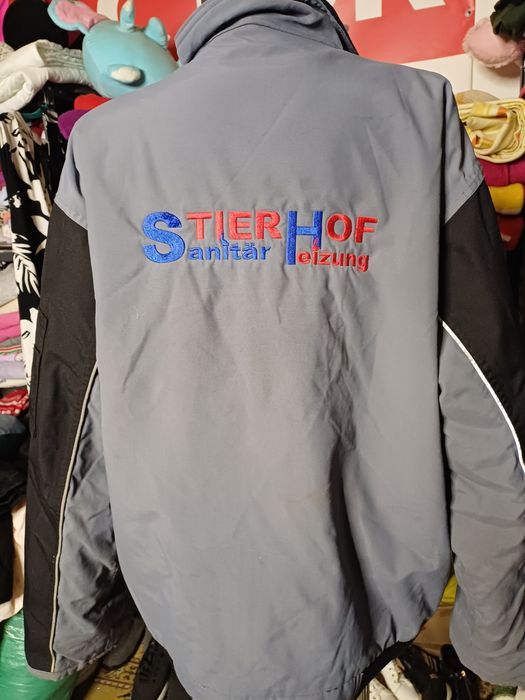 Продаю куртку . Зимова. Стан новой