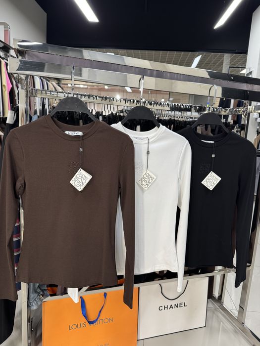 Жіночий брендовий лонгслив