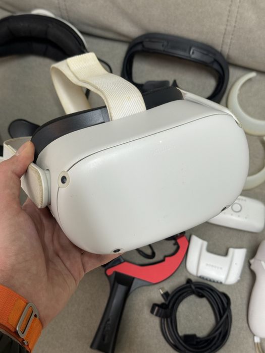 oculus quest 2 64gb - Купити електроніку - Ціни на OLX.ua