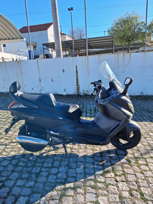 Scooter Sym GTS 125i