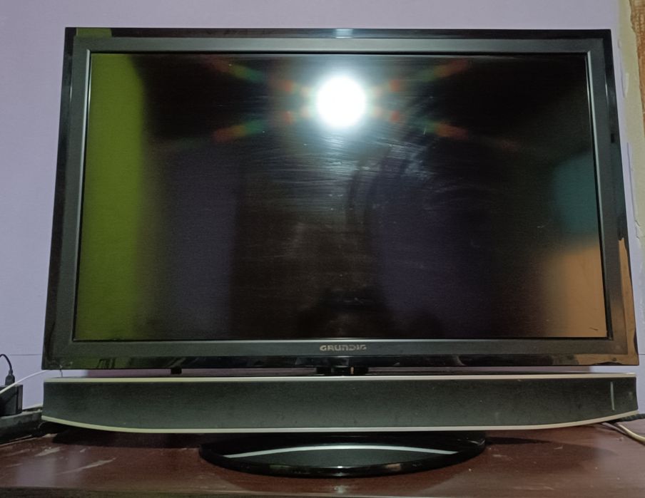 Телевізор Grundig 37-8970 T