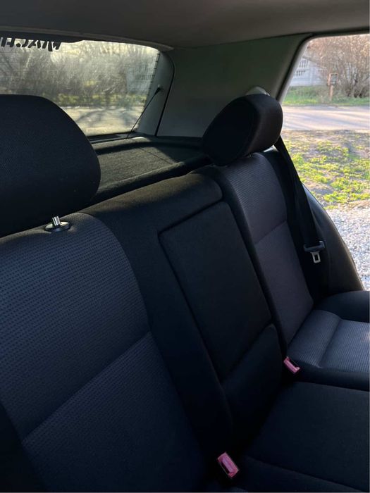 Продаю Volkswagen Golf 4 з двигуном 1.6 16-клапан