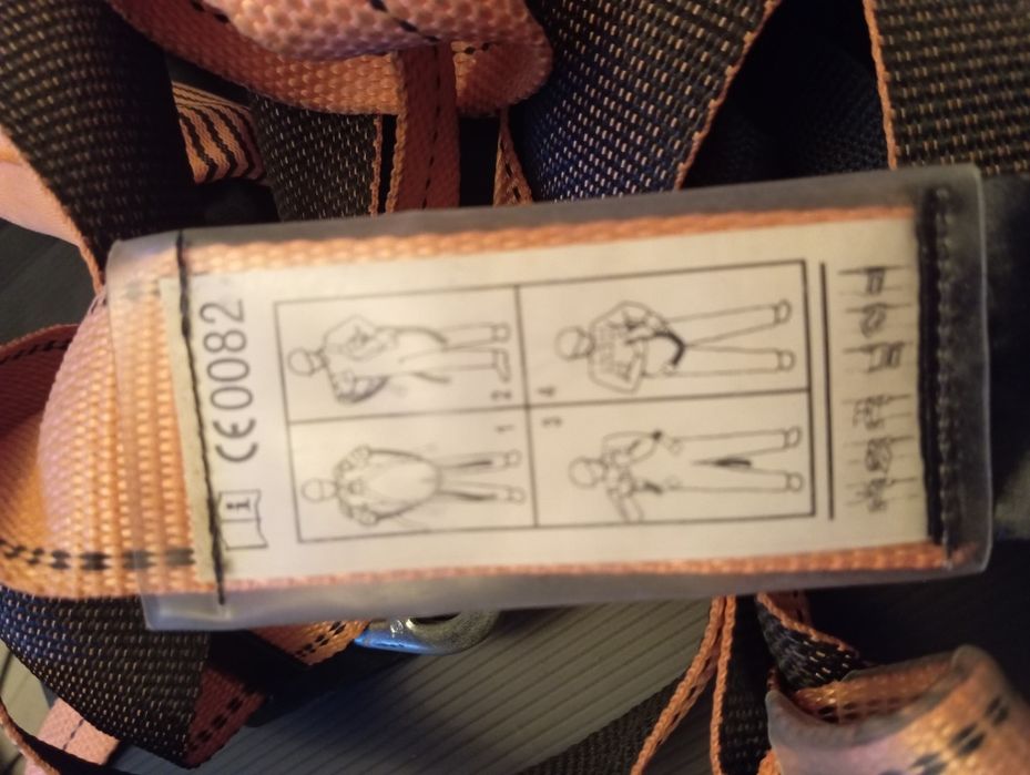 Szelki bezpieczeństwa.