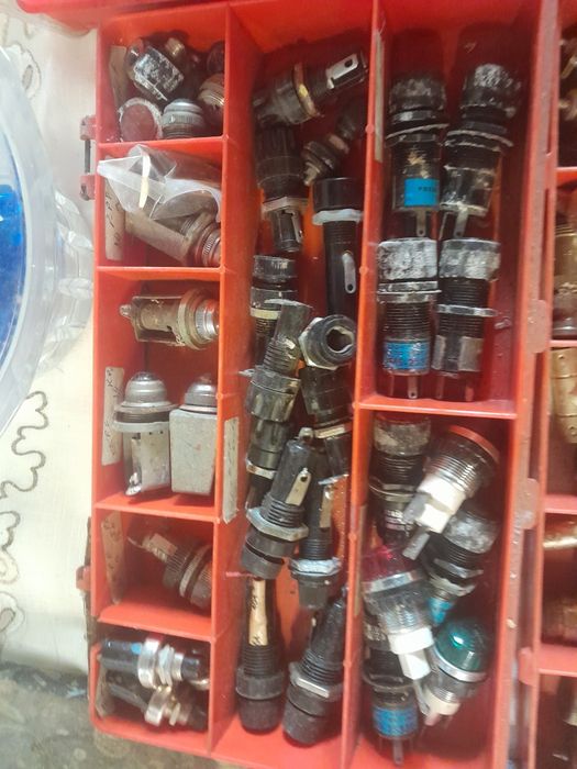 Analog Electronic Components458406799134566404