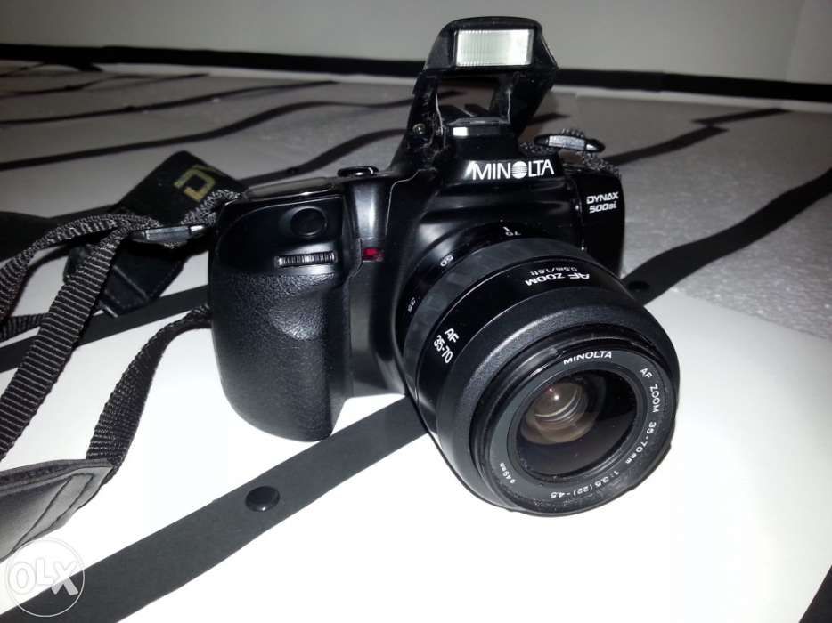 Máquina fotográfica profissional a rolo