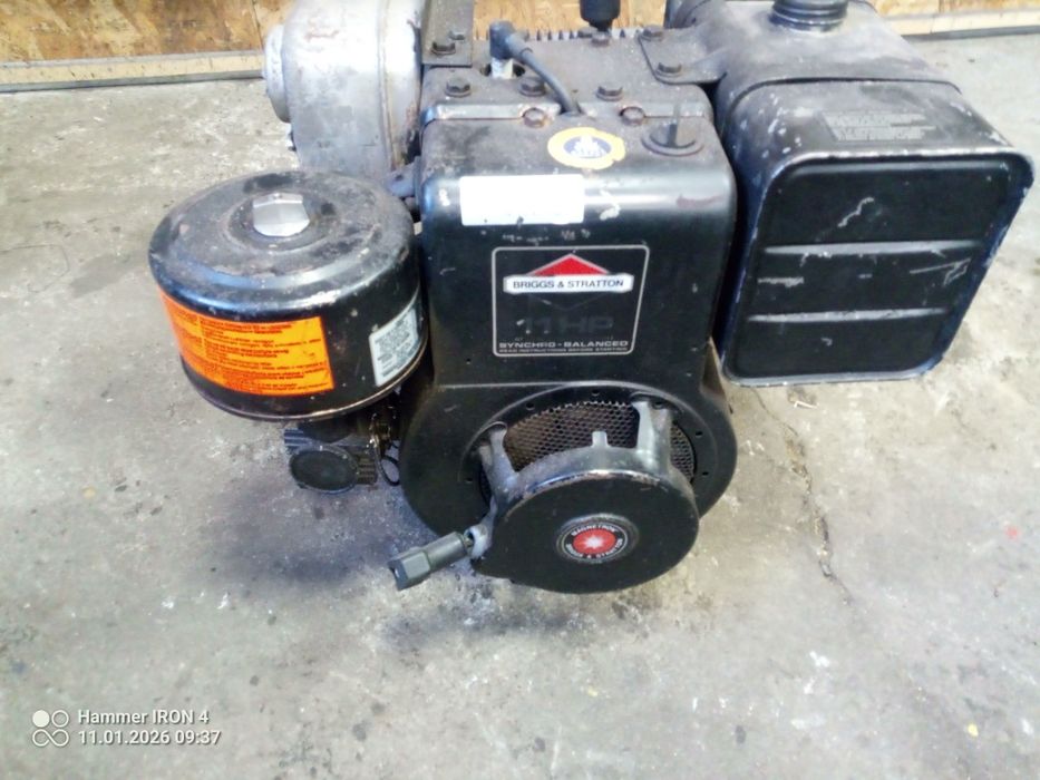 Silnik bryksstrat11hp z bocznym wałem