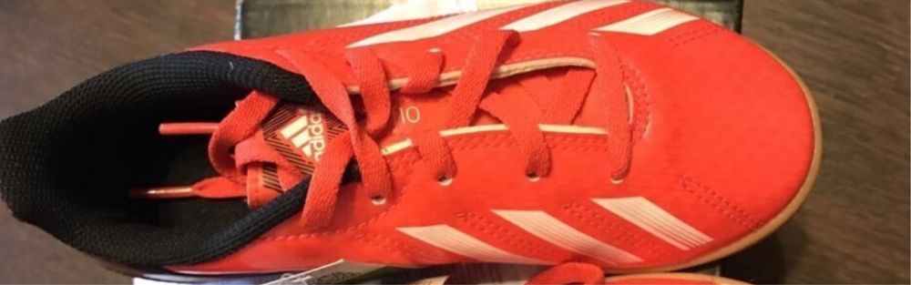 Кроссовки Adidas Q33860 футбольные  разм.в стельки 19,5 см. Р. 32