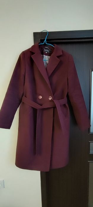 Продам пальто 48 розміру в гарному стані