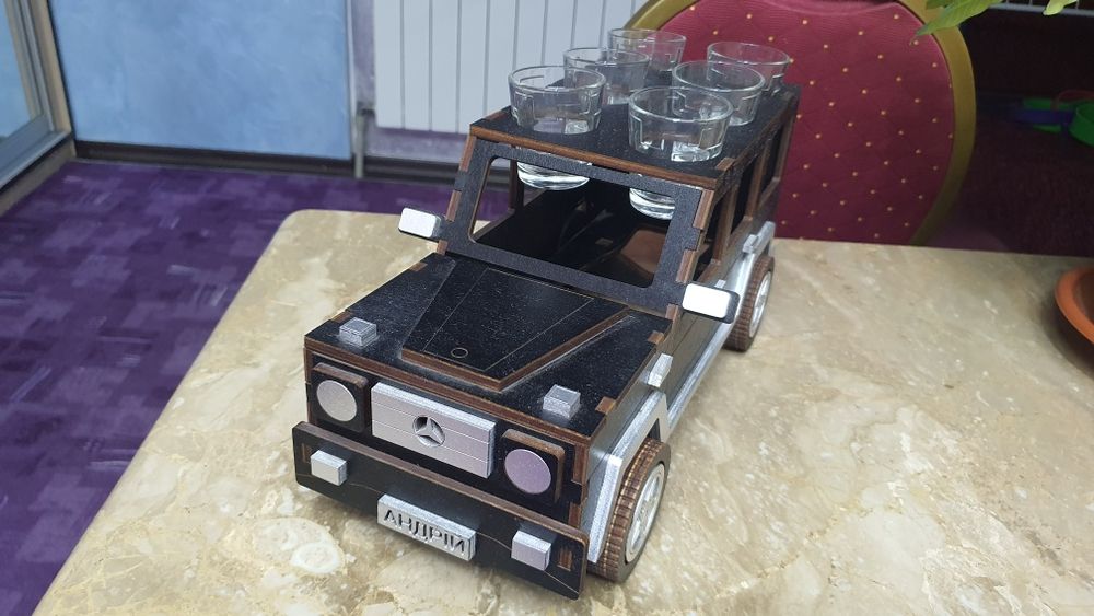 Мини-бар с рюмками Андрей / міні-бар Mercedes з рюмками