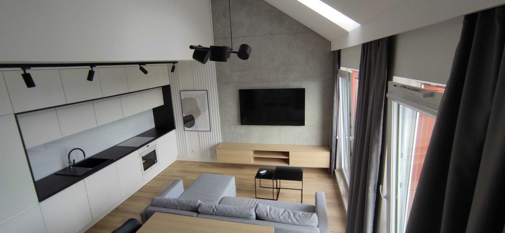 Niepowtarzalny, 2 poziomowy apartament, olbrzymi taras o pow. 30m2,  wysokość 5 m.