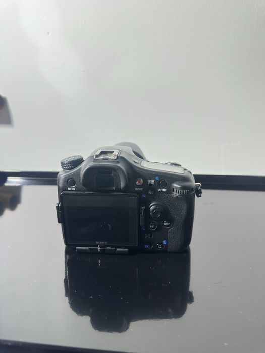 Sony Alpha 77 II (A77 II) + 2 Objetivas – Kit Completo