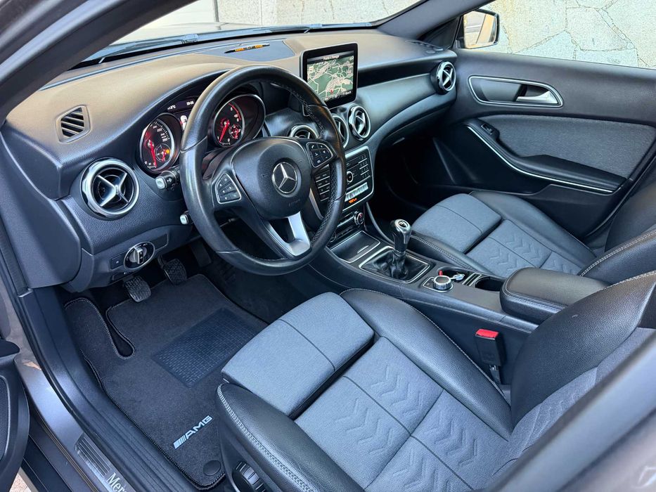 Mercedes -Benz GLA 180d Peak Edition