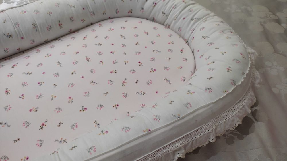 Ninho e base/colchão muda fraldas para bebé