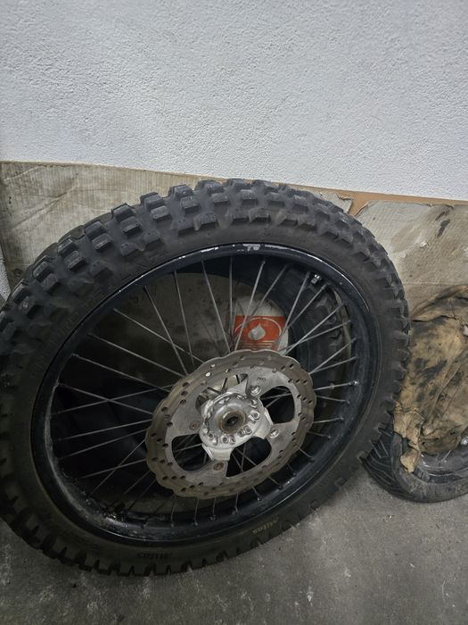 Suspensão e roda de  SUZUKI DR650