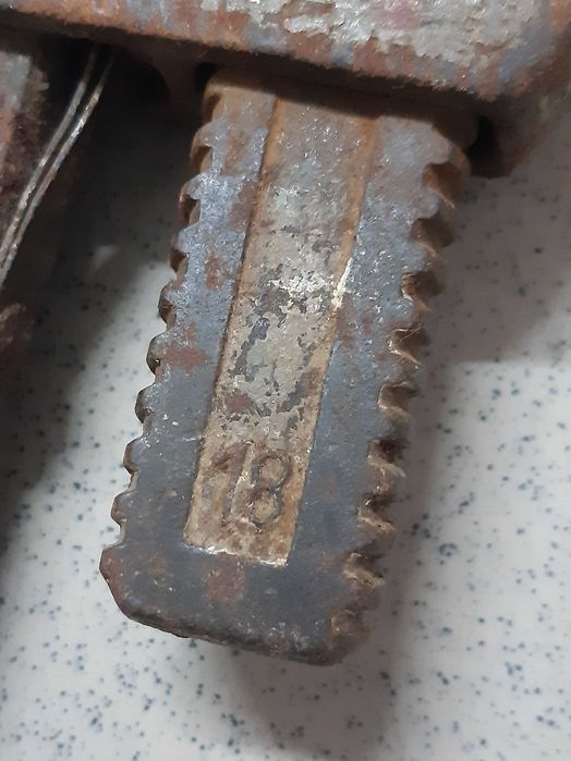 Antiga Chave Grifo de grandes dimensões