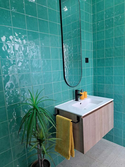 Quarto (com despesas incluídas) junto à Escola Agrária e ao Hospital