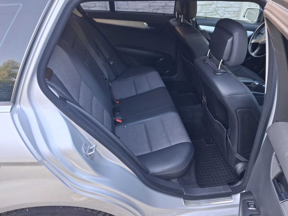Mercedes-Benz C220 CDI idealny stan 2010r