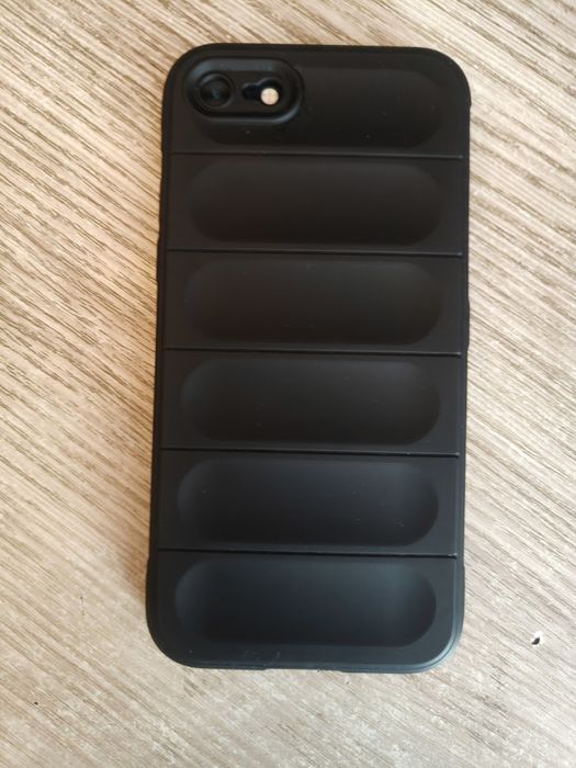 Iphone se 3 2022 64 gb с чехлом ,кабелем,защитным стеклом.