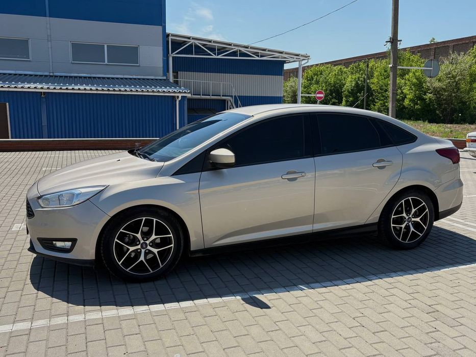 Ford Focus 2017 бензин