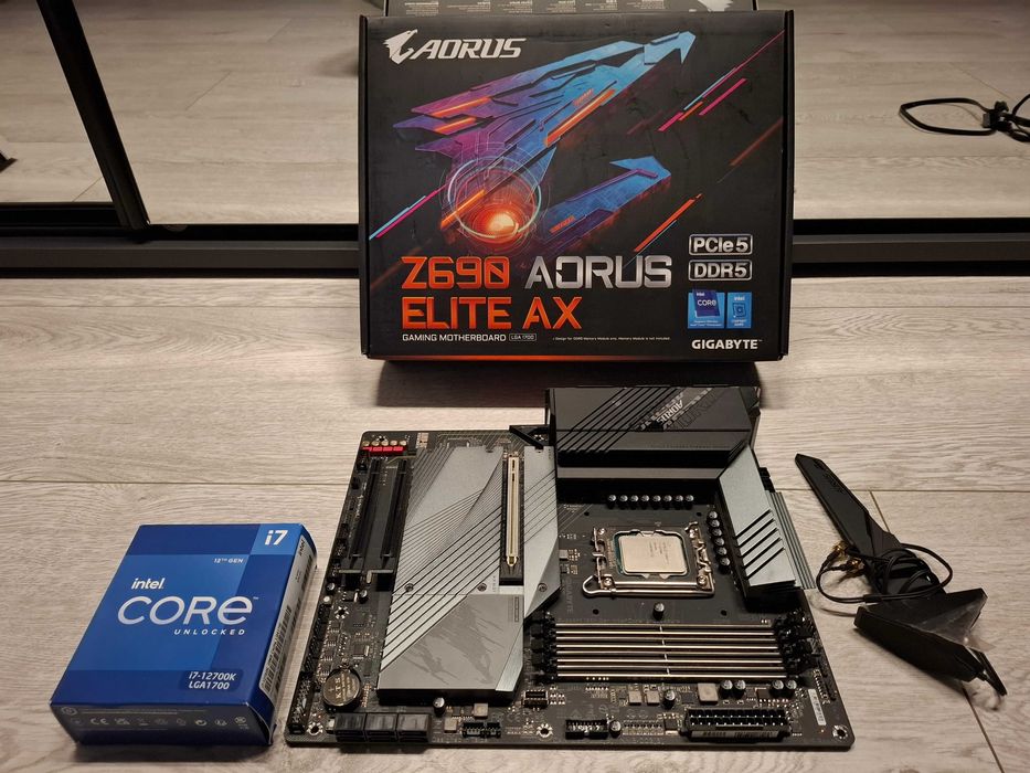 Aorus Z690 Elite AX, i7-12700K, Zasilacz 850W, Obudowa - gratis