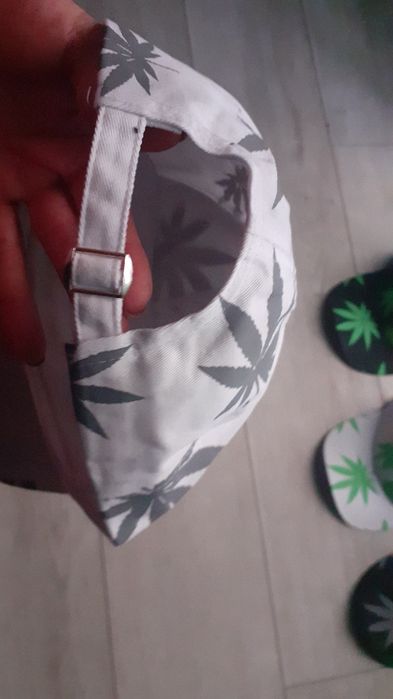 Czapka z daszkiem, nowa.