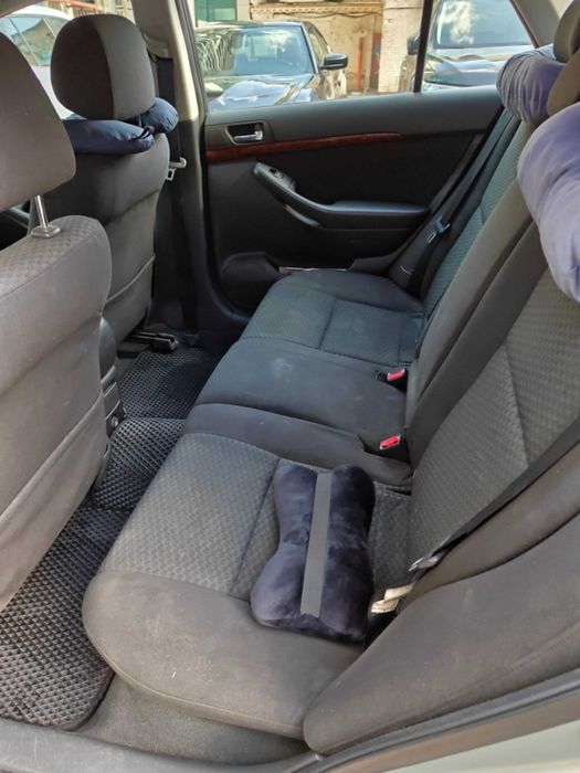 Toyota Avensis для військового